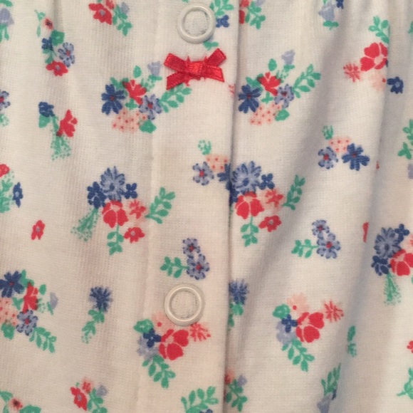 Snap-up romper. - Picture 3 of 3